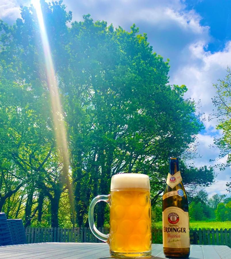 Crown & Anchor Ξενοδοχείο Γουόκινγκ Εξωτερικό φωτογραφία